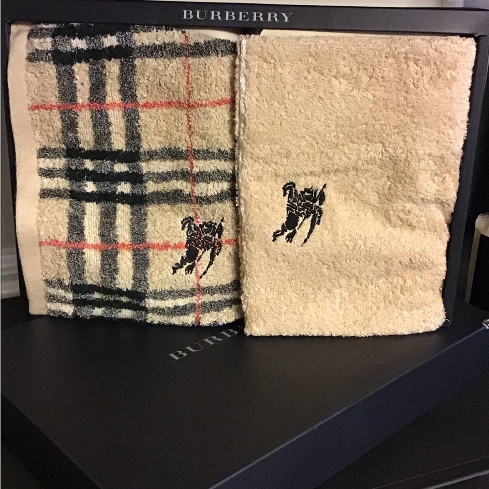 Burberry hand/face towel